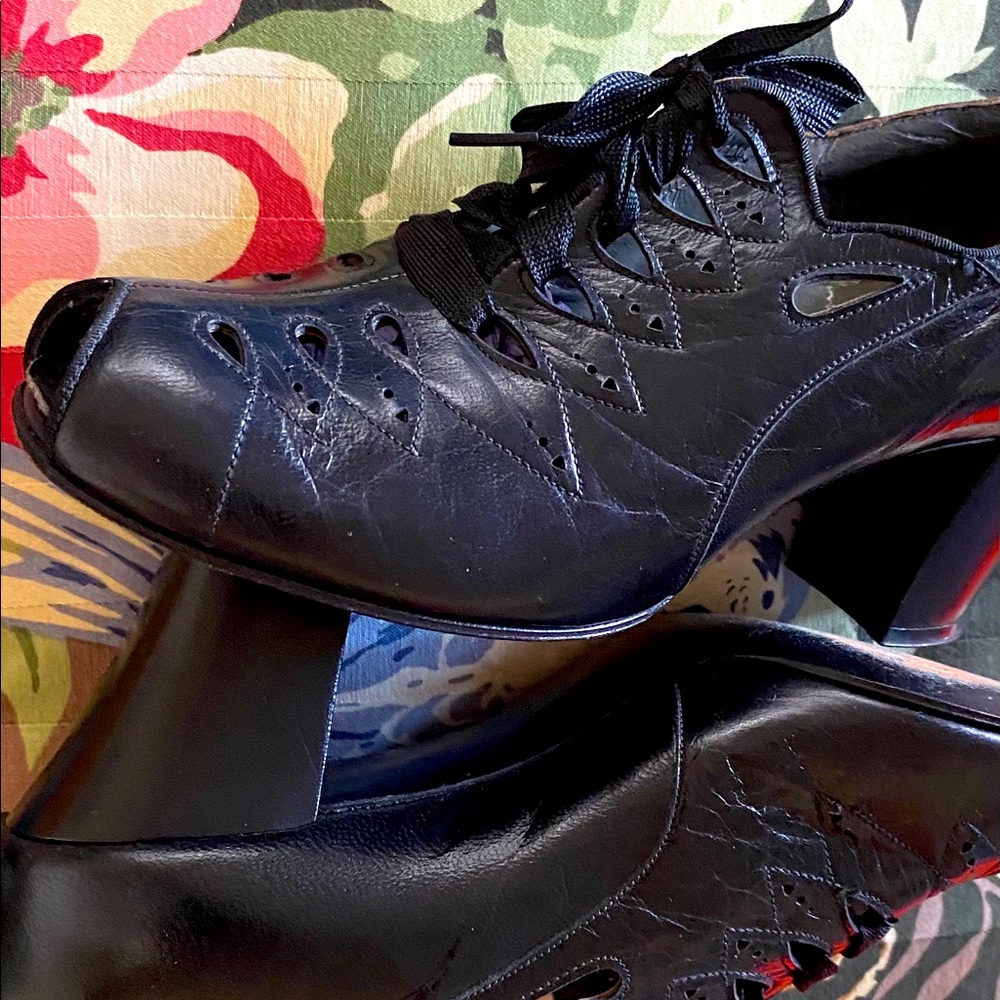 Vintage Oxford church lady shoes